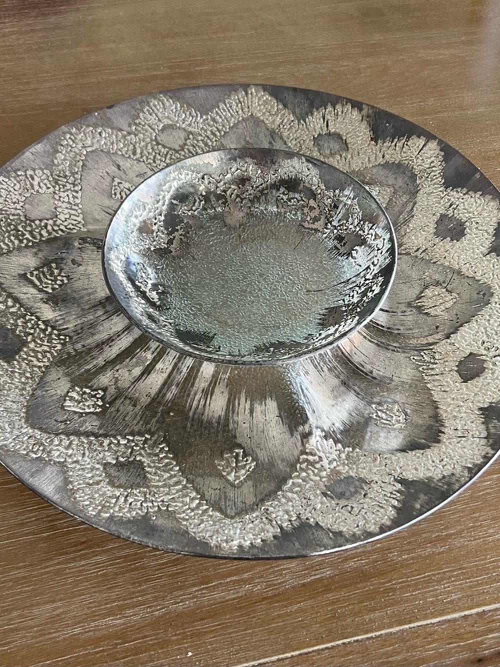 Vintage 60’s Dorothy Thorpe Silver-Tone Atomic Glass chip and dip